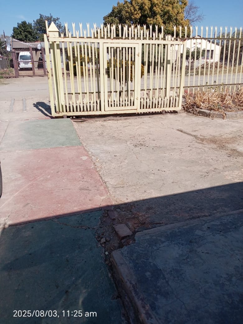 2 Bedroom Property for Sale in Mothutlung-A North West